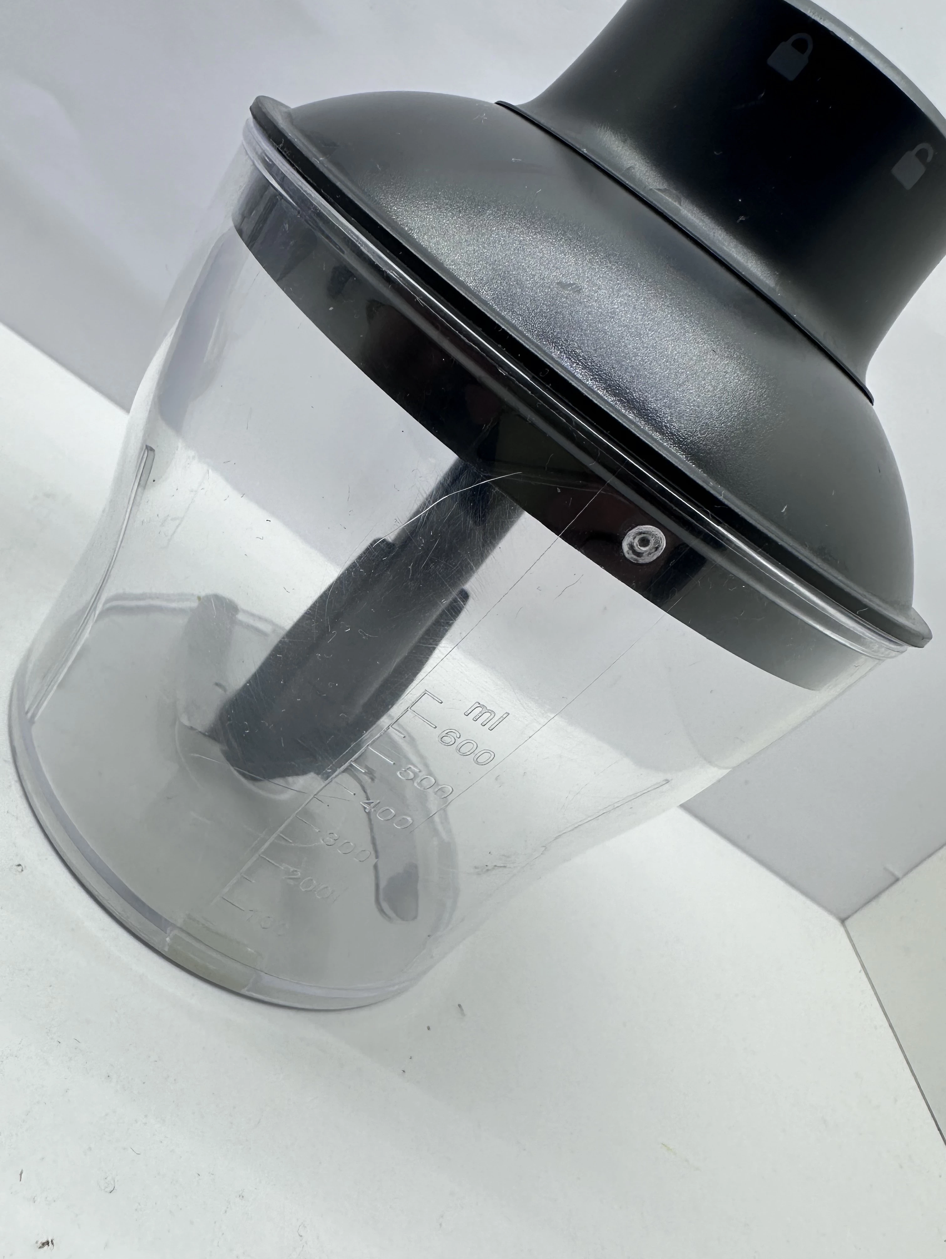 duka-boje-850w-blender-reczny-z-akcesoriami-czarny-kolor-dominujacy-czarny