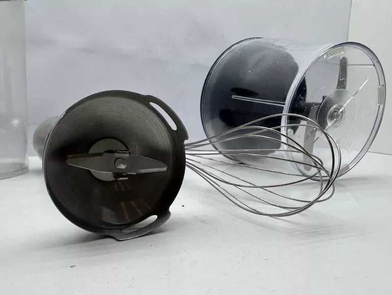 duka-boje-850w-blender-reczny-z-akcesoriami-czarny-funkcje-mieszanie