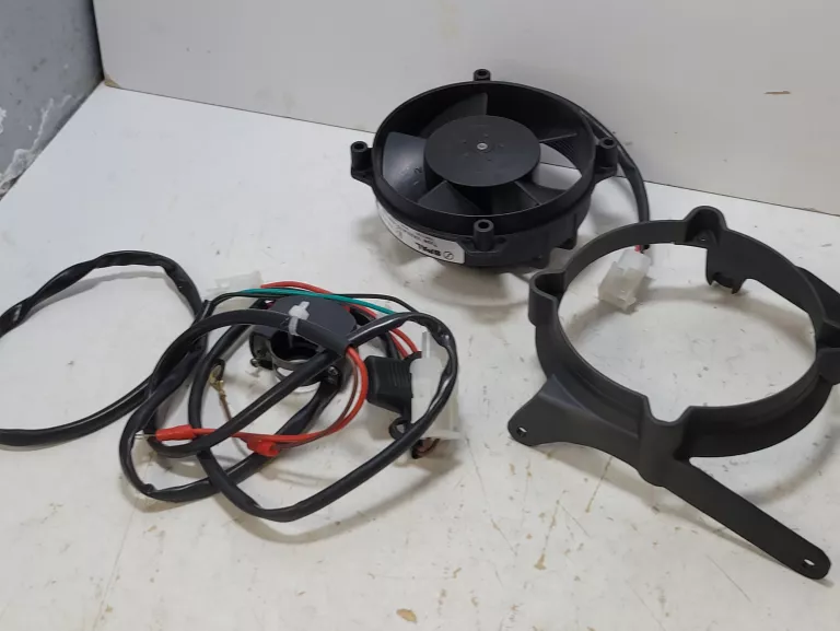 WENTYLATOR SPAL VA32-A101-62A