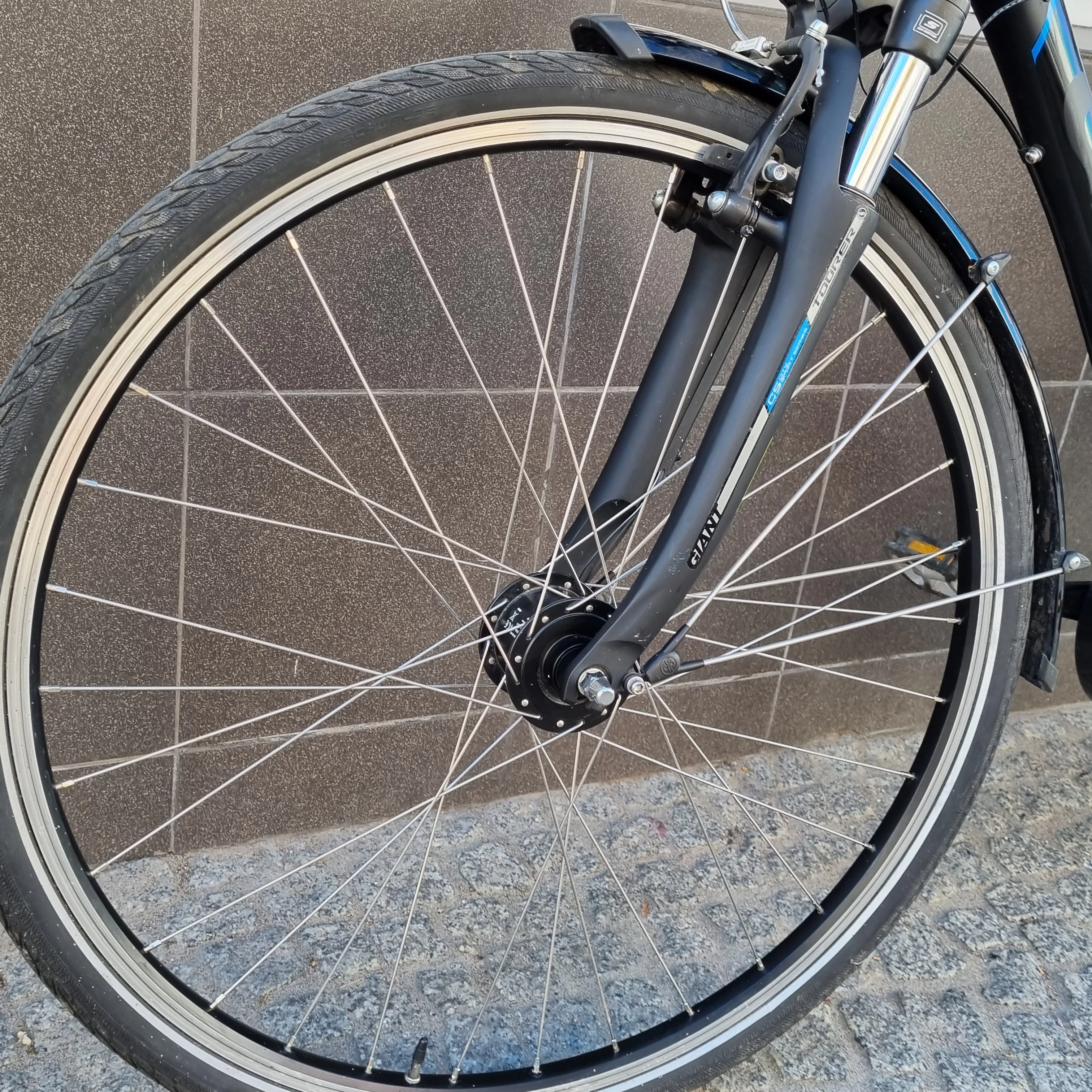 rower-trekkingowy-giant-tourer-cs1-kola-28-liczba-biegow-21