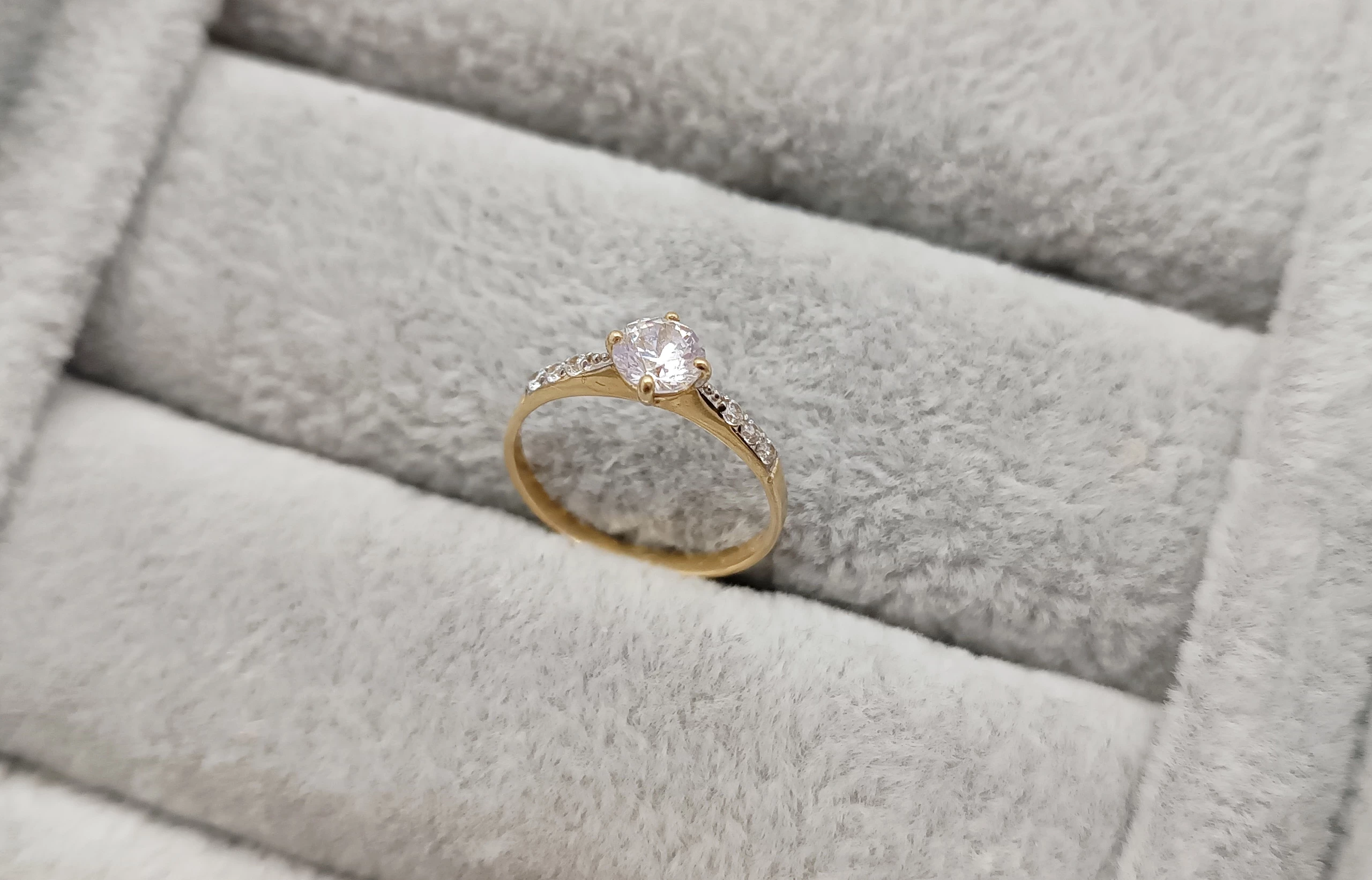 zloty-pierscionek-rozmiar-9-kamien-17088-524288