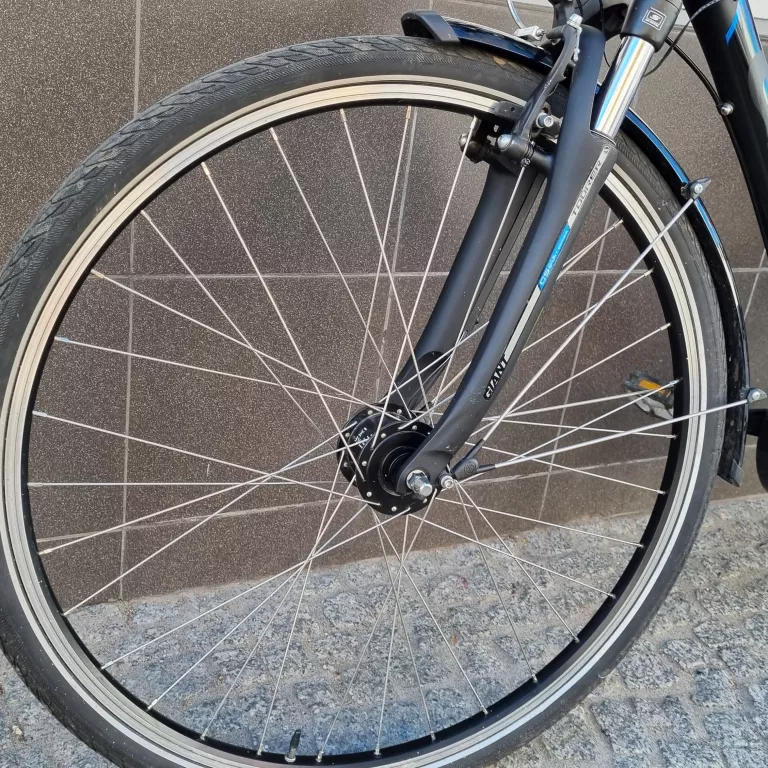 rower-trekkingowy-giant-tourer-cs1-kola-28-liczba-biegow-21