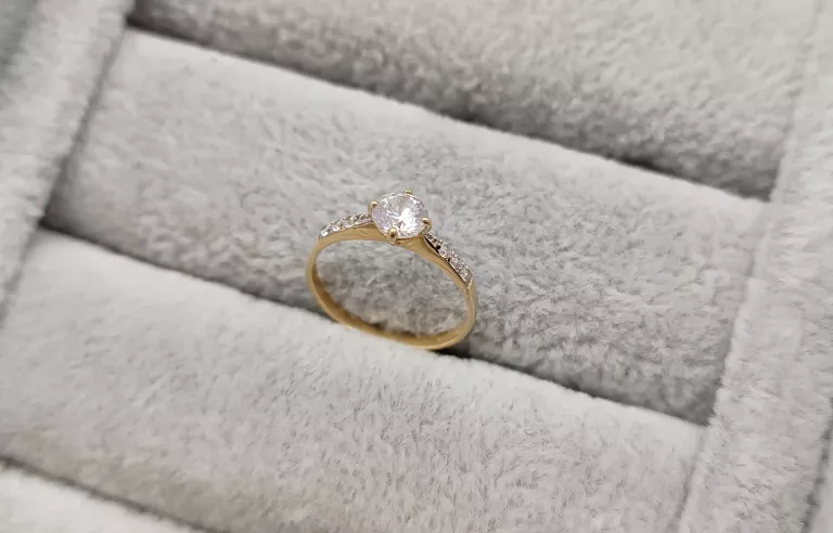 zloty-pierscionek-rozmiar-9-kamien-17088-524288