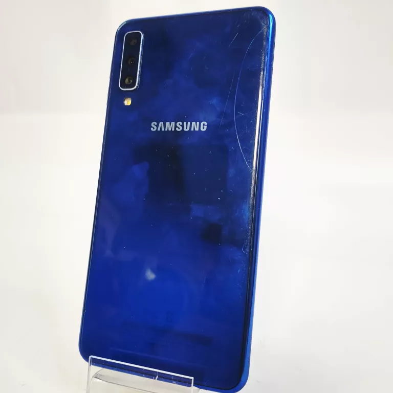 TELEFON SAMSUNG GALAXY A7 4/64GB OPIS