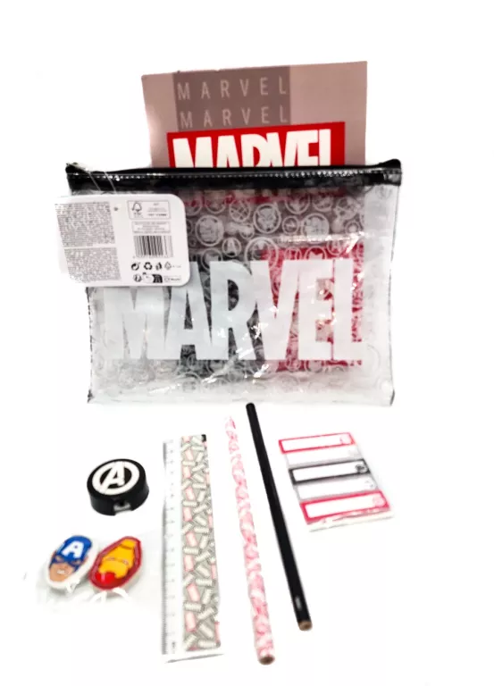 ZESZYT + AKCESORIA MARVEL AVENGERS