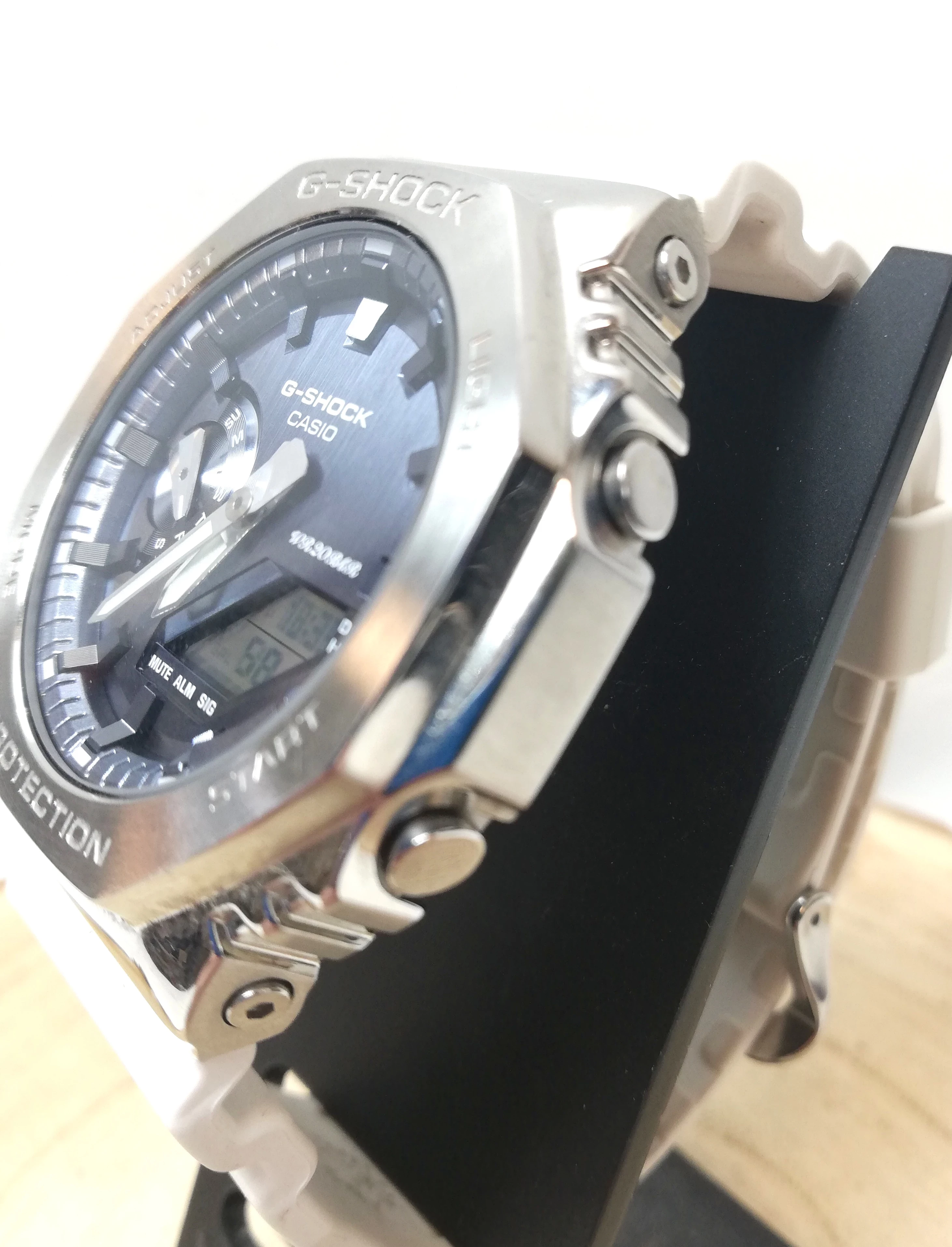 zegarek-casio-g-shock-gm-2100ws-7aer-20bar-ean-gtin-4549526363979