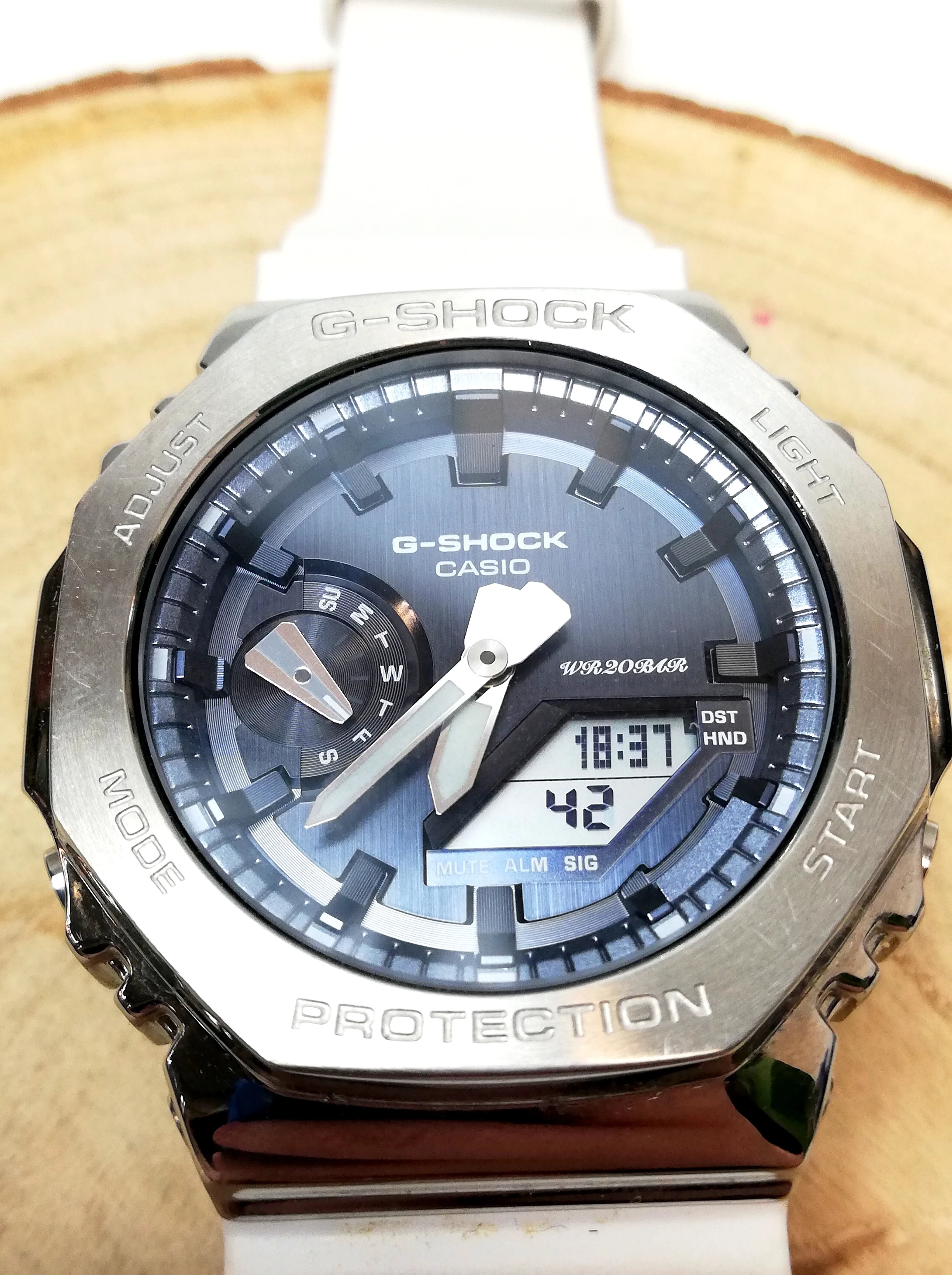 zegarek-casio-g-shock-gm-2100ws-7aer-20bar-ksztalt-koperty-129223-3