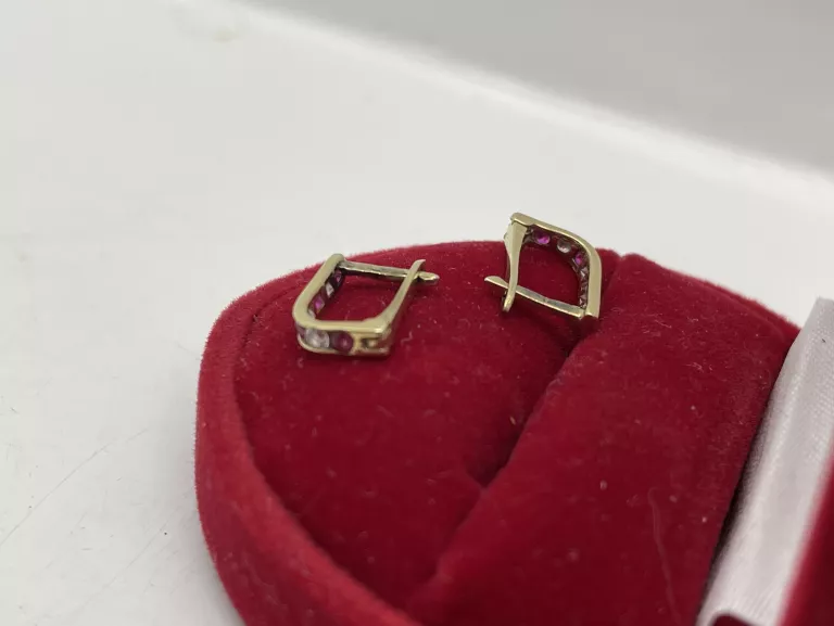 delikatne-zlote-kolczyki-076g-p333-material-zloto