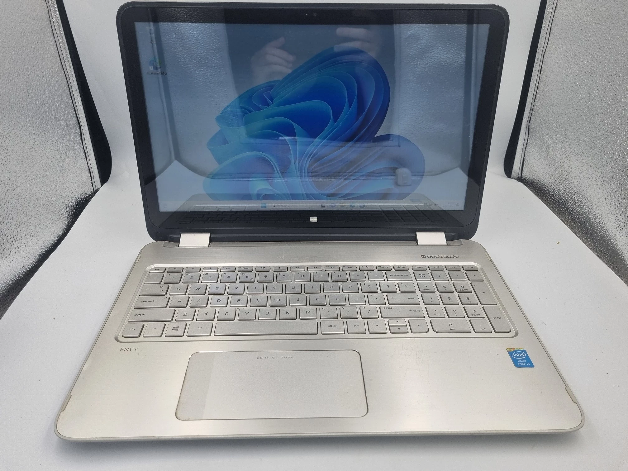 laptop-hp-envy-15-x360-i3-4030u-8gb-256gb-ssd-opis-saturna-41-glogow