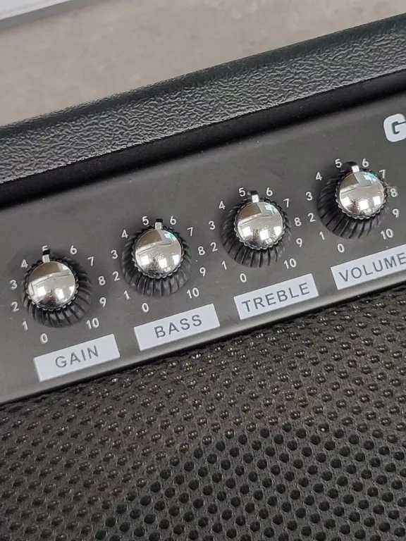 GITARA ELEKTRYCZNA NN EG SET + PIECYK GA-20