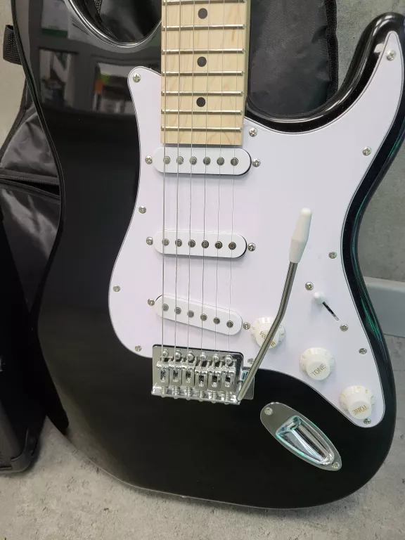 GITARA ELEKTRYCZNA NN EG SET + PIECYK GA-20