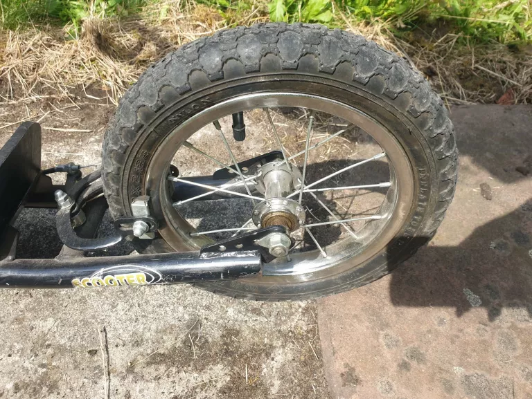 HULAJNOGA SCOOTER POMPOWANE KOŁA WH115A