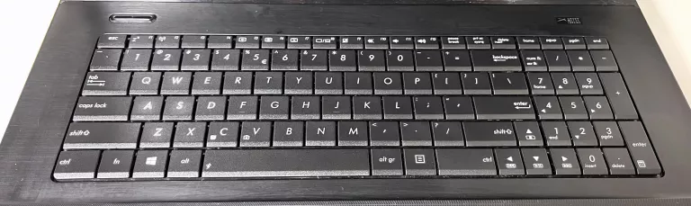 LAPTOP 17,3" ASUS X75V I5-3230M 8/750GB GEFORCE GT 740M