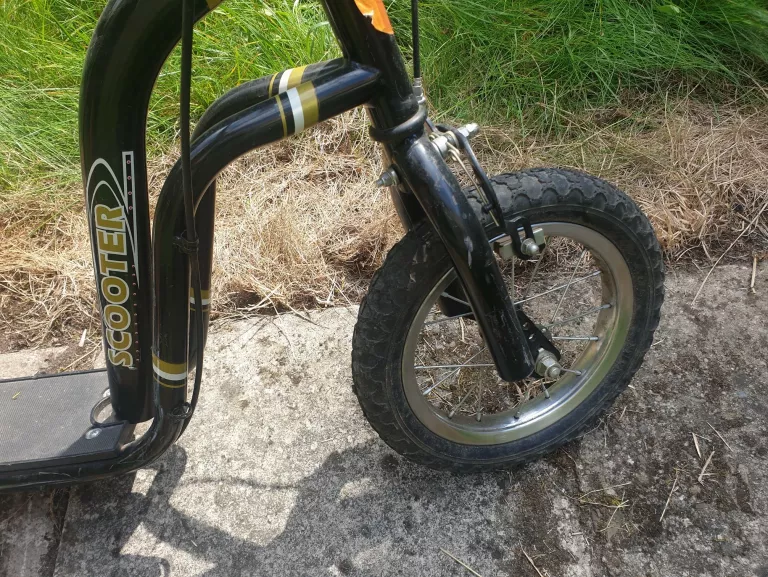 HULAJNOGA SCOOTER POMPOWANE KOŁA WH115A