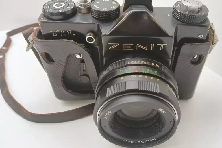 APARAT ZENIT TTL +LAMPA ELGAWA N 128+ ZAŁĄCZNIK VORSATZ PZF