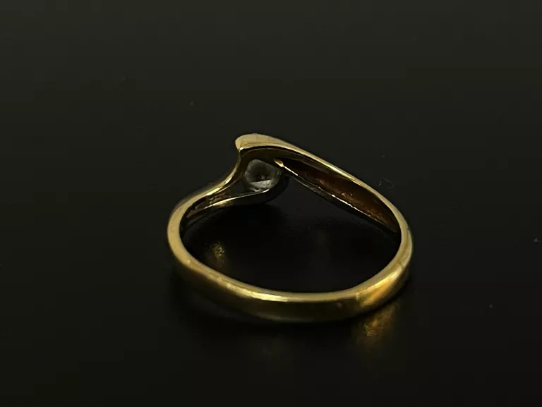 stylowy-zloty-pierscionek-p-585-w-247-marka-bez-marki