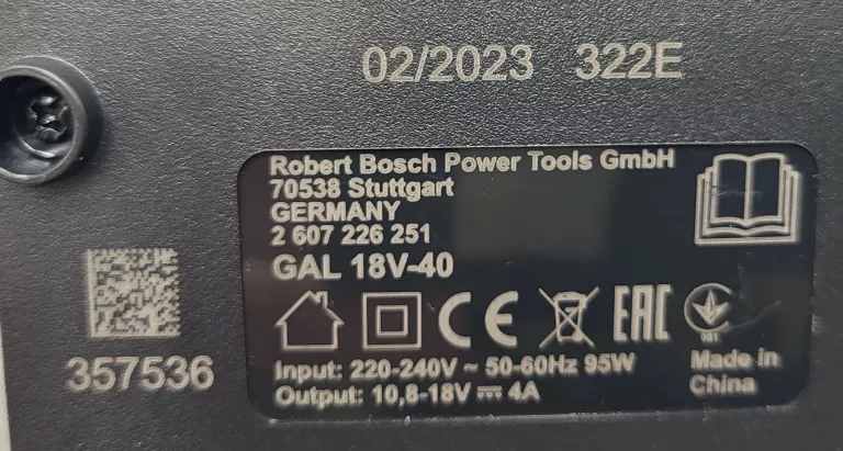 ŁADOWARKA BOSCH GAL 18V-40 2607226251