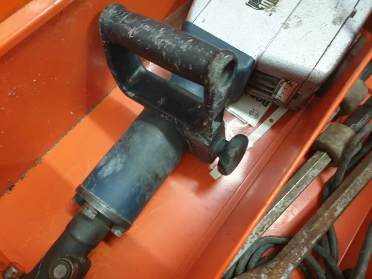 mlot-wyburzeniowy-bosch-ush-10-stan-nie-wymaga-renowacji