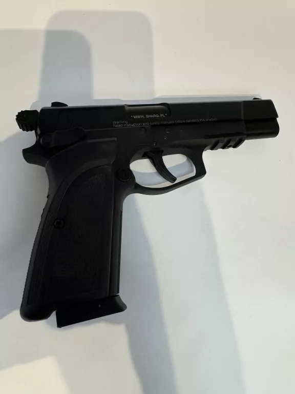 WIATRÓWKA / PISTOLET EKOL ES P66 4,5MM / CO2 / WALIZKA
