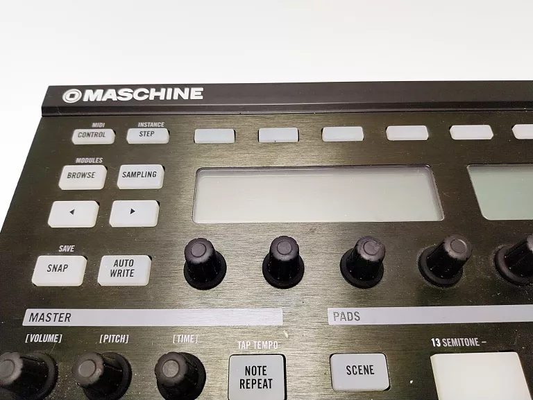 SAMPLER NATIVE INSTRUMENTS MASCHINE