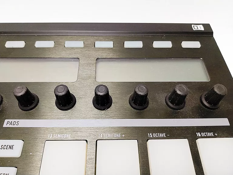 SAMPLER NATIVE INSTRUMENTS MASCHINE