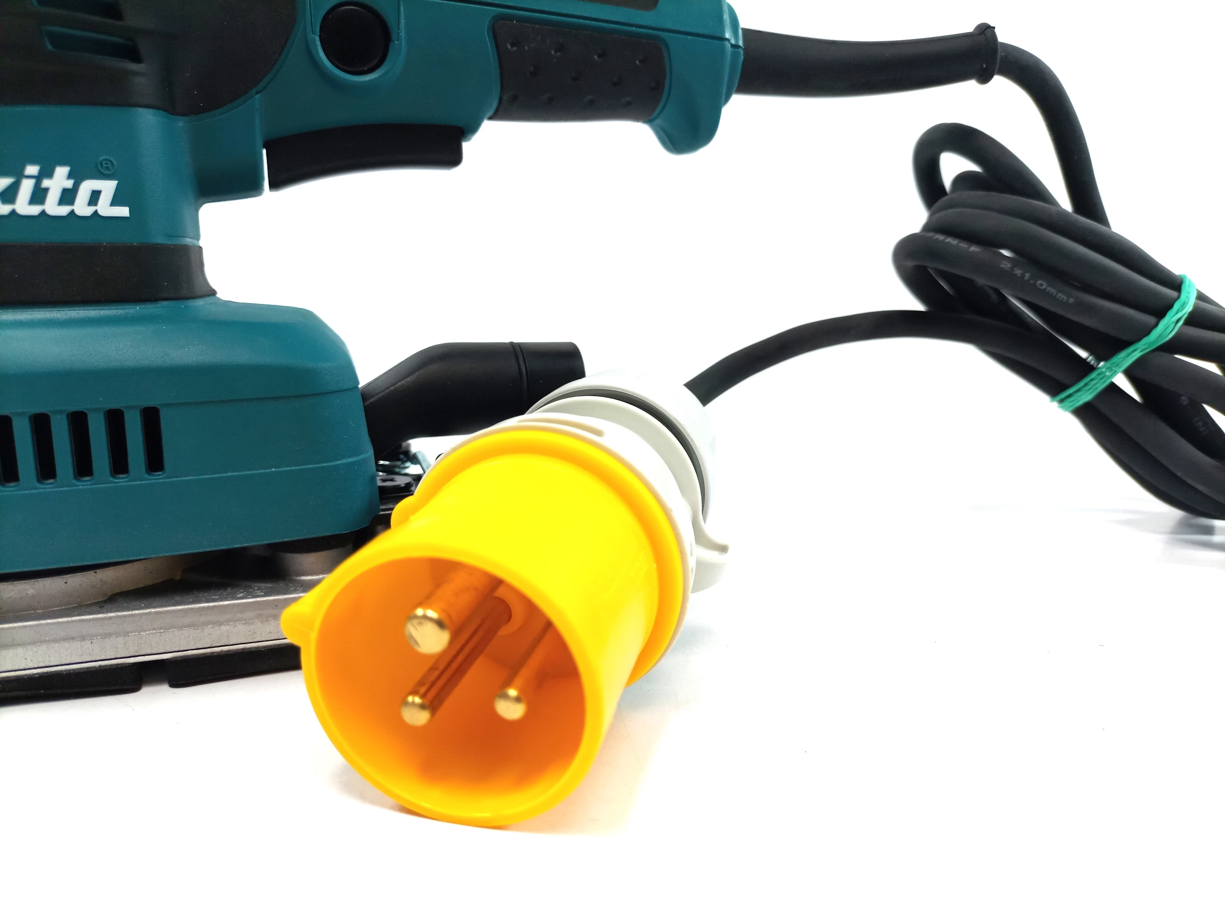 szlifierka-oscylacyjna-makita-bo3711-110w-marka-makita