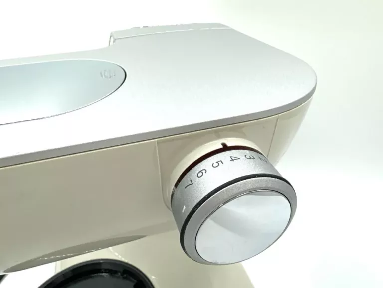 ROBOT KUCHENNY BOSCH MUM4409