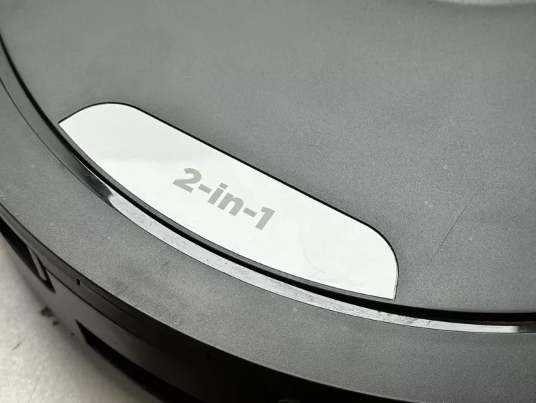 ROBOT SPRZĄTAJĄCY SHARK AI ULTRA 2-IN-1 RV2600LFEU