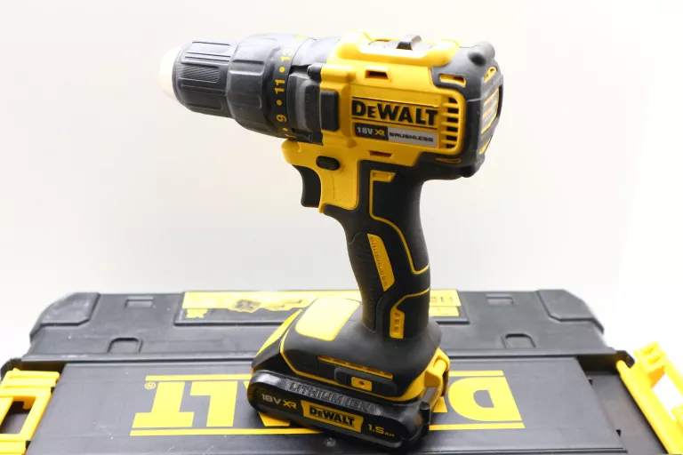 WIERTARKO-WKRĘTARKA DEWALT DCD777 18V ZESTAW