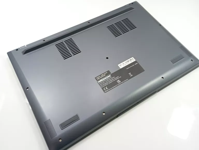 LAPTOP MEDION E15415 (I5-10210U/8 GB/256SSD/UHD)