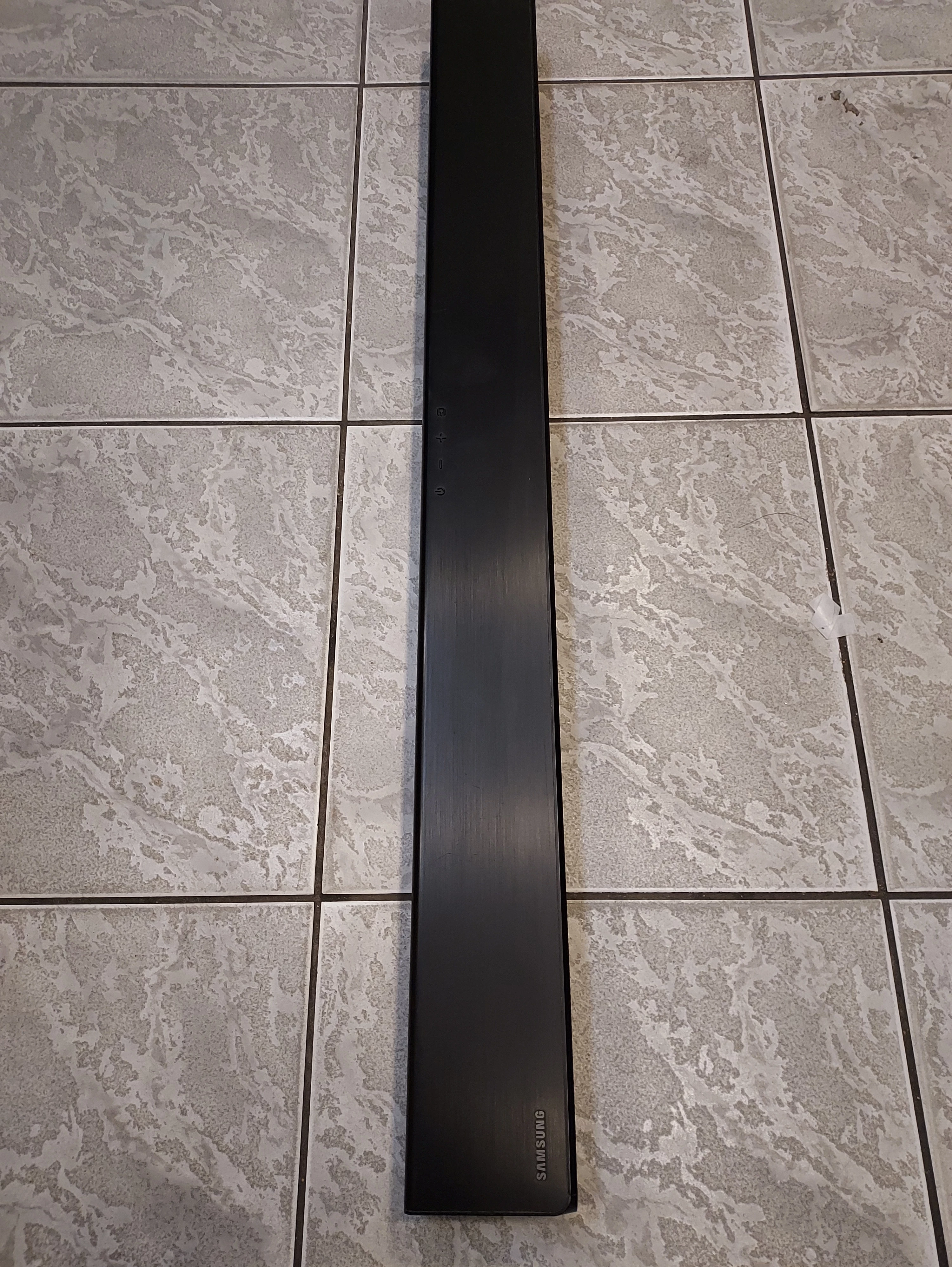 soundbar-samsung-t550-kpl-stan-11323-2