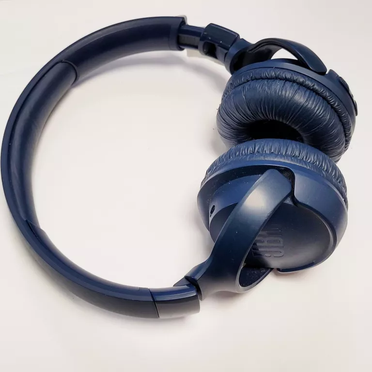 sluhawki-jbl-510-bt-kolor-dominujacy-bialy