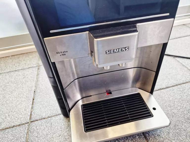 ekspres-cisnieniowy-siemens-eq6-plus-s700-1500-w-czarny-opis-stan-11323-238062