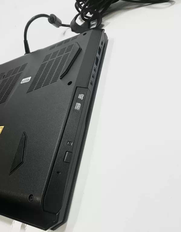 LAPTOP GAMING MEDION ERAZER X6601