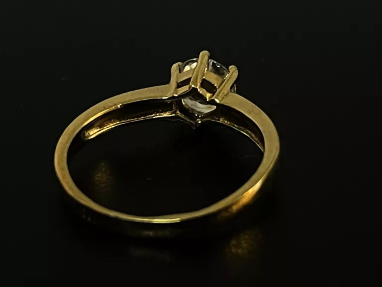 cudowny-zloty-pierscionek-z-cyrkonia-pr-333-w-228-g-stan-uzywany