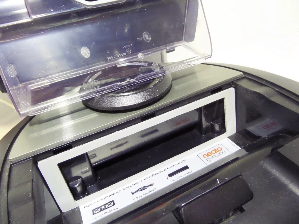 robot-sprzatajacy-neato-d7-czytaj-opis-model-botvax-d7