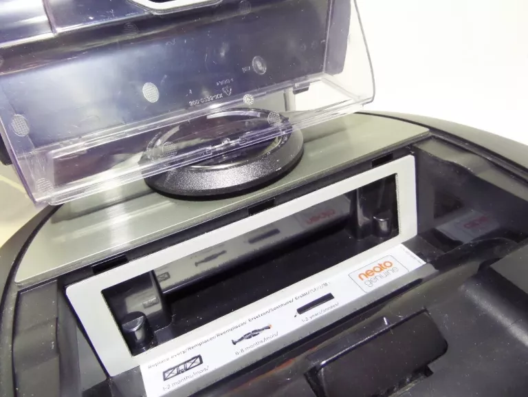 robot-sprzatajacy-neato-d7-czytaj-opis-model-botvax-d7