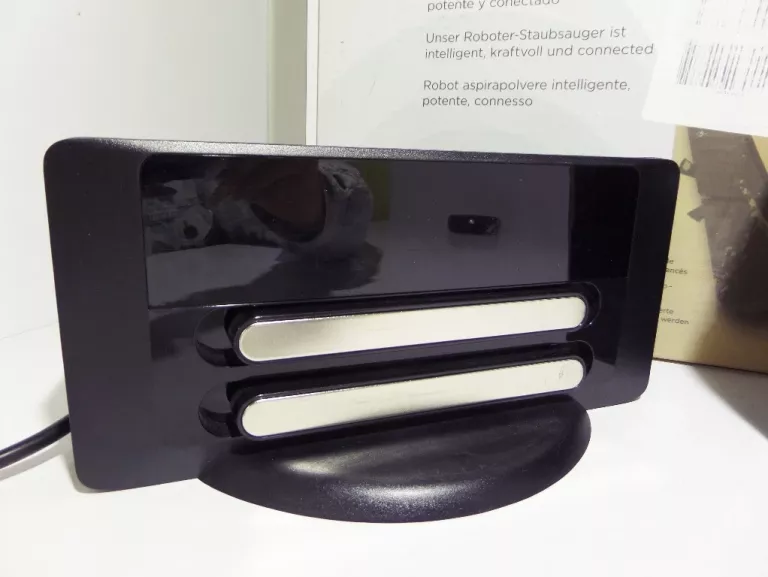 robot-sprzatajacy-neato-d7-czytaj-opis-kolor-dominujacy-czarny