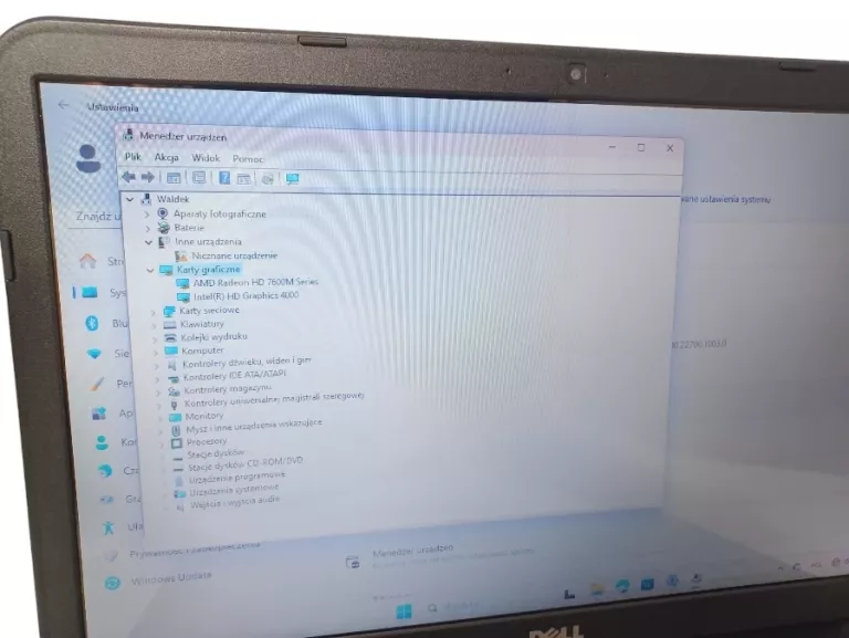 LAPTOP DELL P28F + ŁADOWARKA