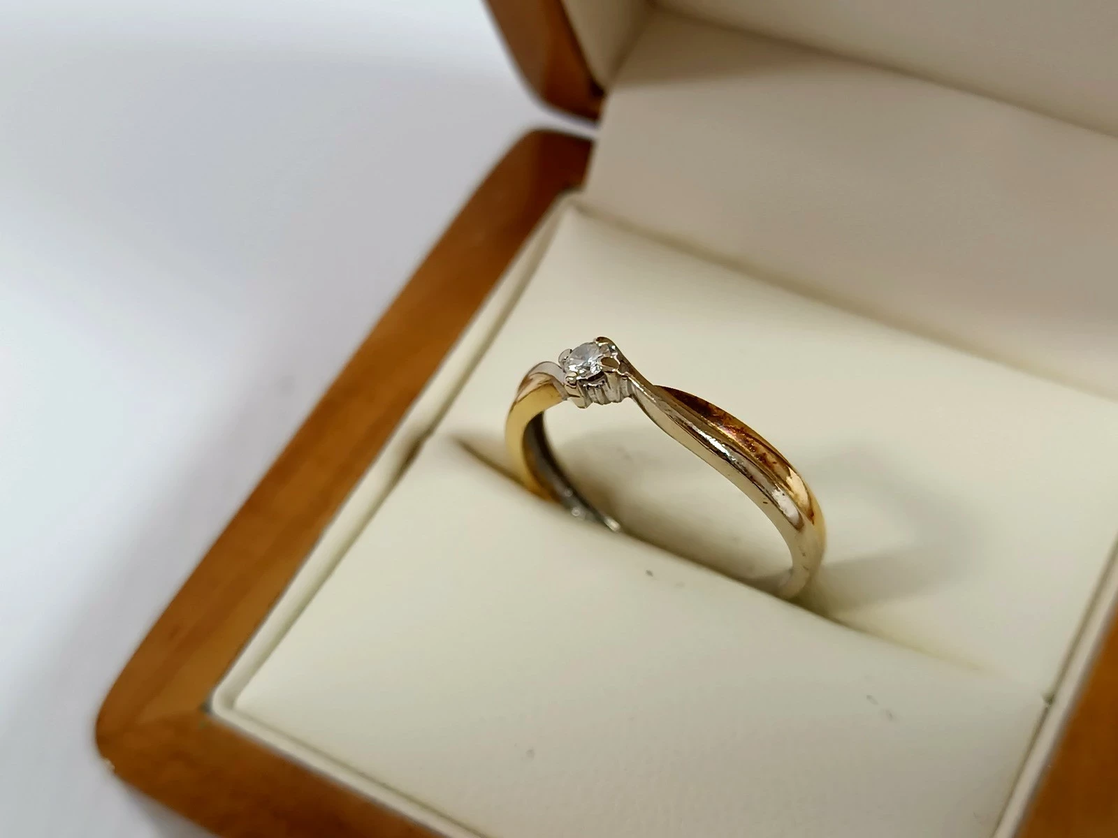 piekny-zloty-pierscionek-proby-585-rodzaj-2205-16