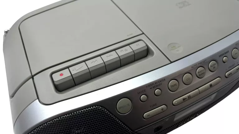 SONY CFD-S05 RADIOMAGNETOFON KASETOWY CD FM BOOMBOX