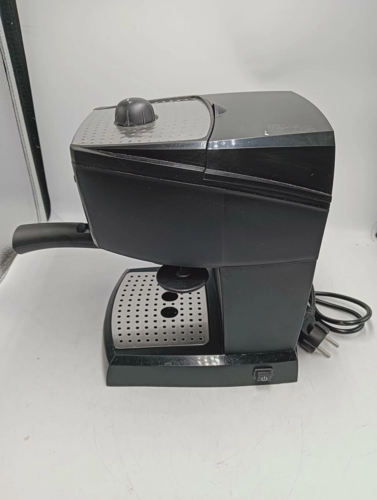 ekspress-do-kawy-delonghi-ec-156b-kod-producenta-ec-156b