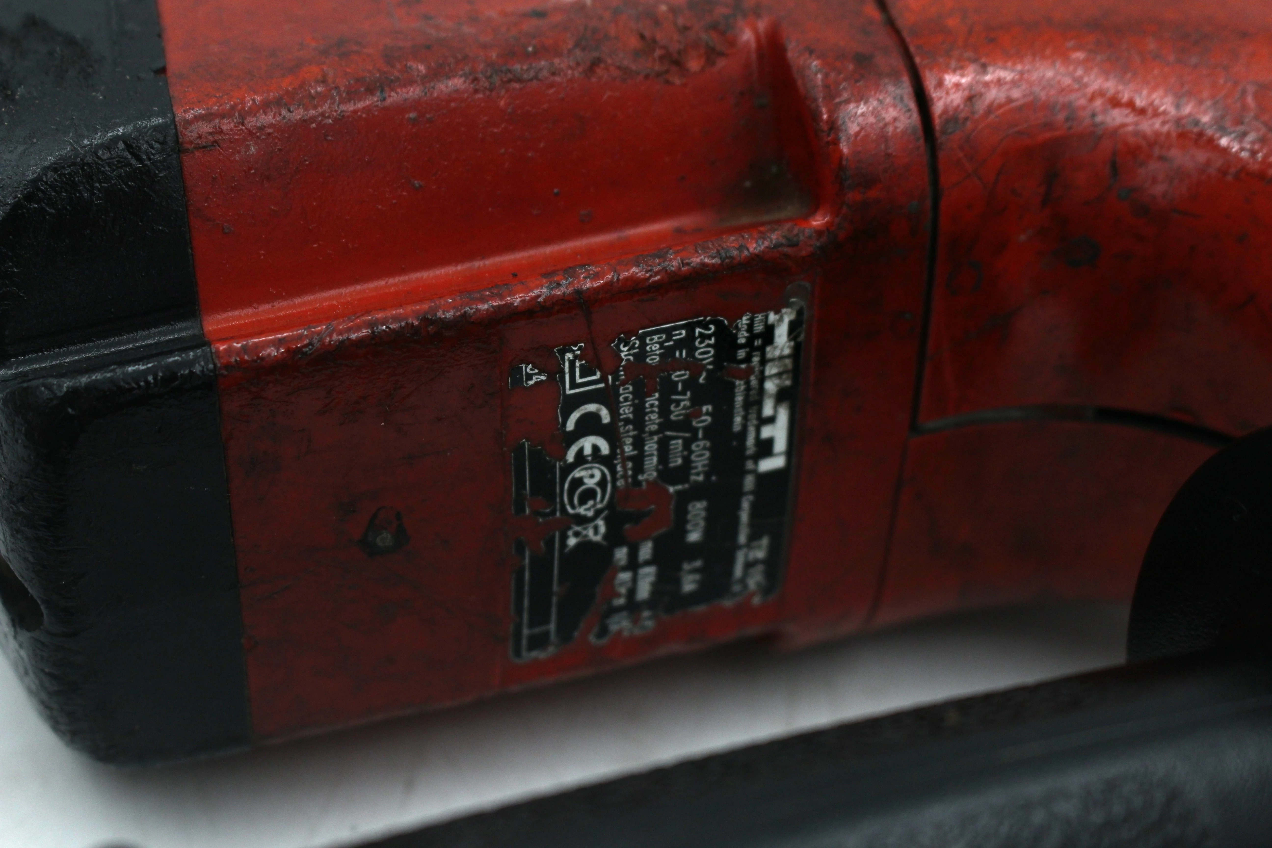 mlotowiertarka-hilti-te-16-c-sds-plus-energia-udaru-1