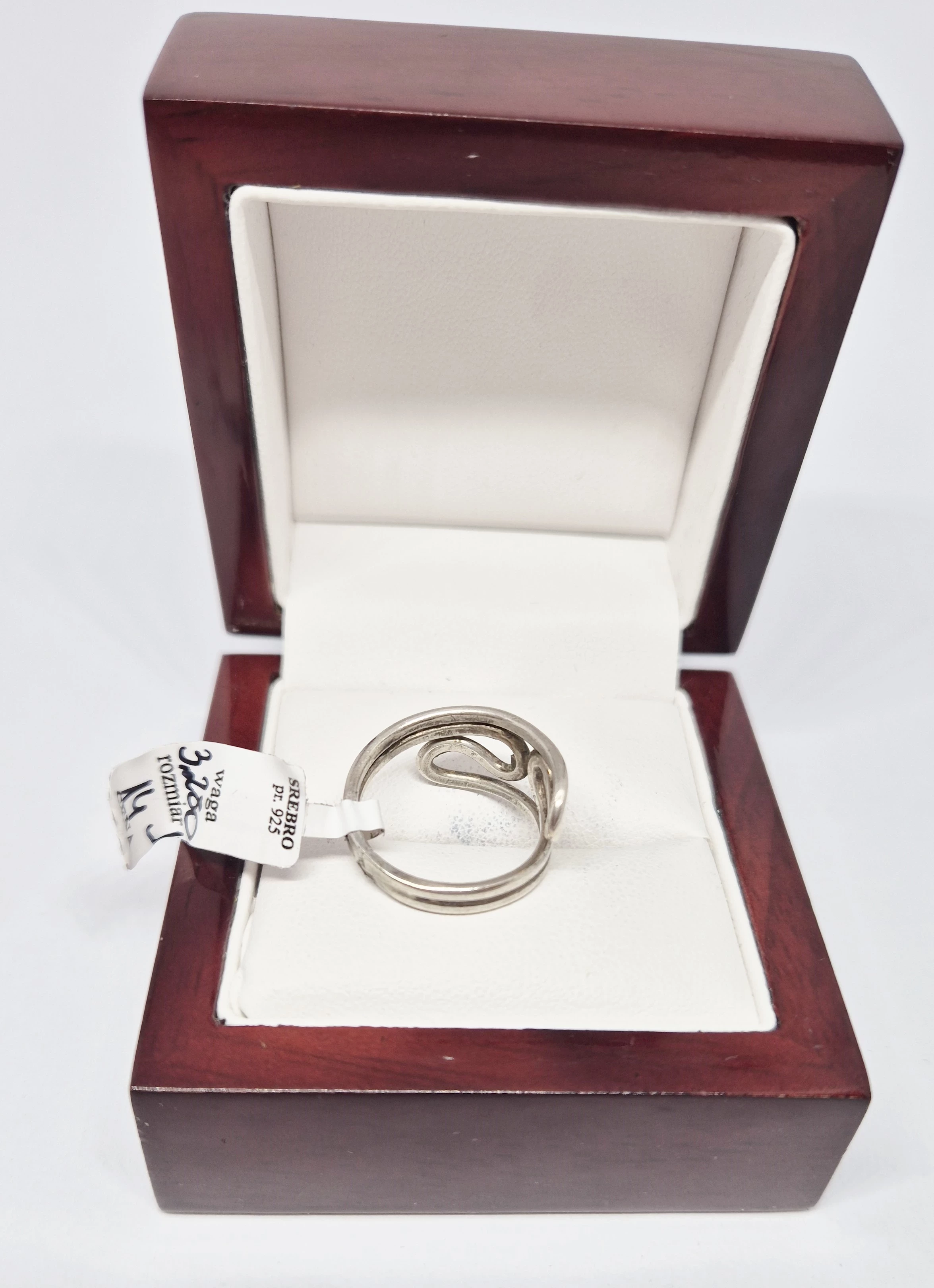 srebrny-pierscionek-328-g-925-rodzaj-wyrob-jubilerski