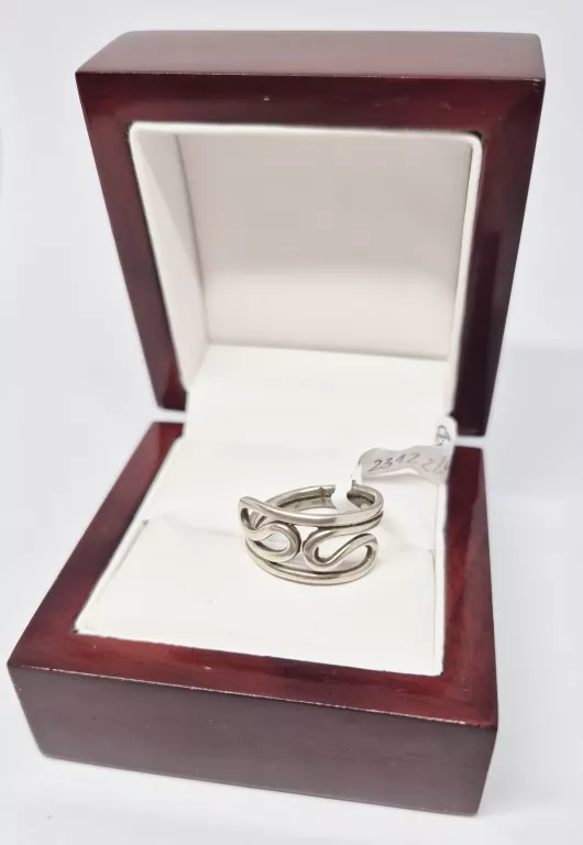 SREBRNY PIERŚCIONEK 3,28 G 925