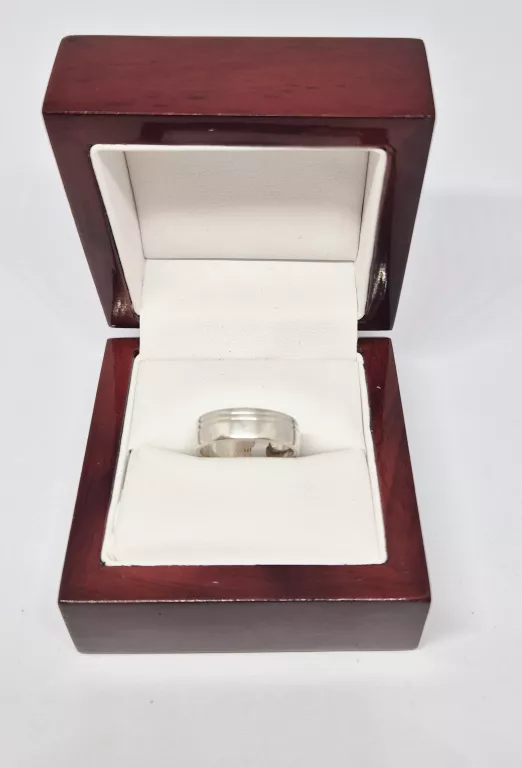 SREBRNA OBRĄCZKA 3,58 G 925