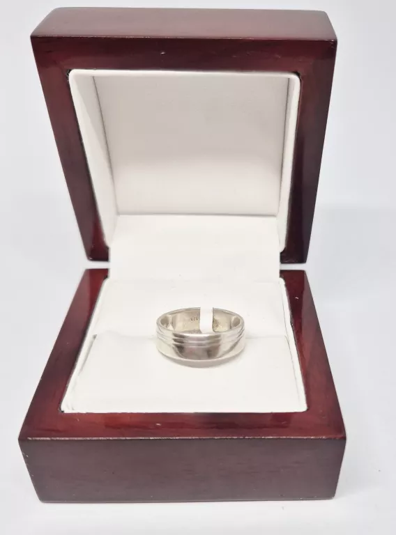 SREBRNA OBRĄCZKA 3,58 G 925