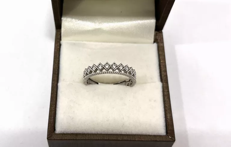 sliczny-pierscionek-biale-zloto-205g-p585-r15-rozmiarsrednica-wew-mm-372-15