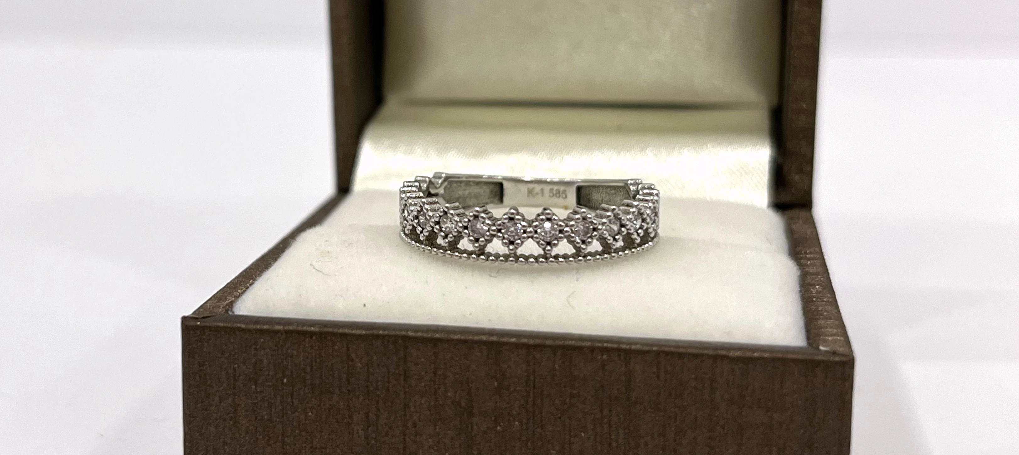 sliczny-pierscionek-biale-zloto-205g-p585-r15-kolor-dominujacy-205826-225106