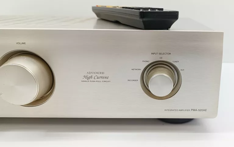 WZMACNIACZ DENON PMA-520AE